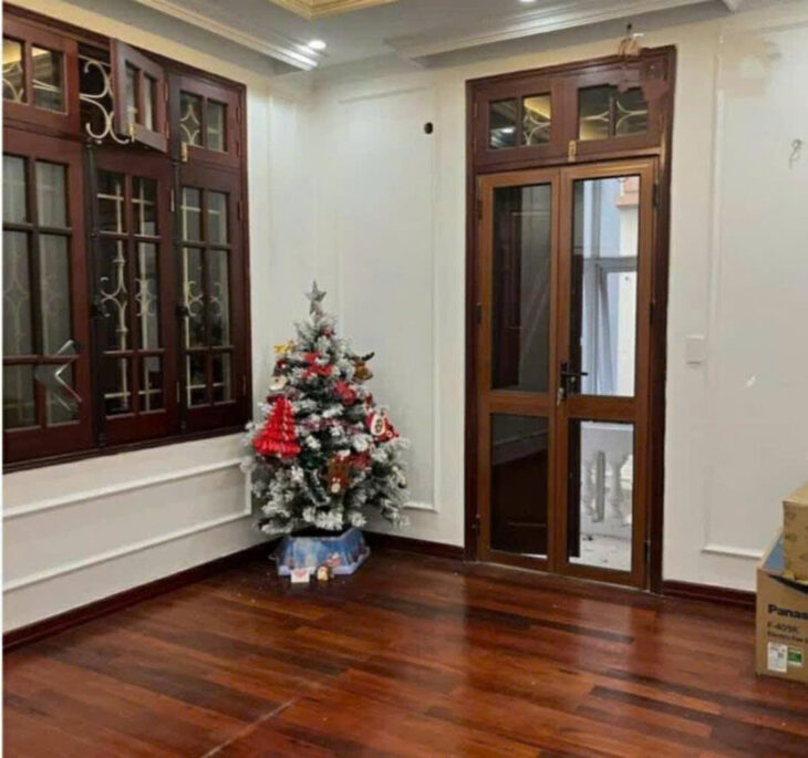 Bán Biệt thự Bùi Xuân Phái, lô góc, 200m2, khu Vip quan chức ở, giá 72 tỷ