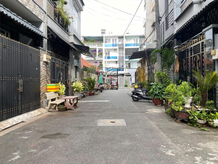 NHÀ 4M X 13M, GẦN MÃ LÒ, BÌNH HƯNG HOÀ A, HẺM XE HƠI 8M, CHỈ 5,X TỶ