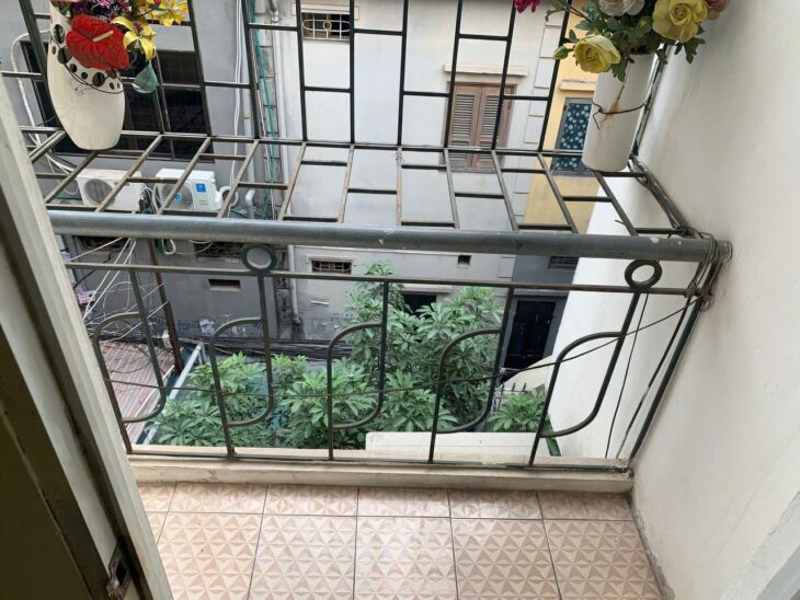 Nhà đẹp- giá ưu đãi chính chủ cần bán nhanh căn nhà khu đất vàng phường Giảng Võ, HN