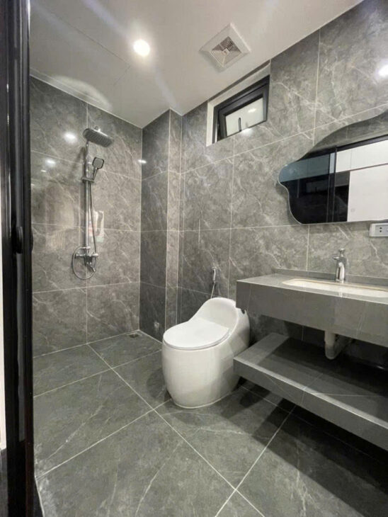 Bán nhà Nguyễn Văn Cừ 38m 6 tầng thang máy gara ô tô hơn 13 tỷ