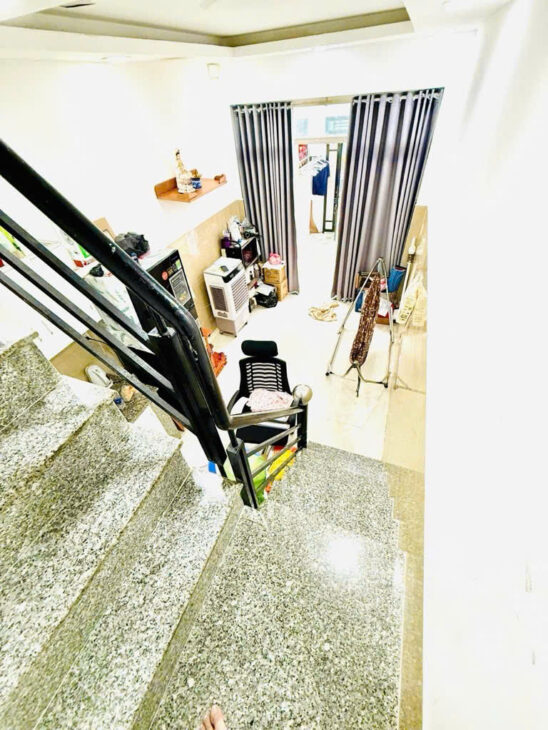 NHÀ 2 MẶT TIỀN XE HƠI NGANG 4 X 22 ĐÚC BÊ TÔNG CÓ 6 TỶ Q7