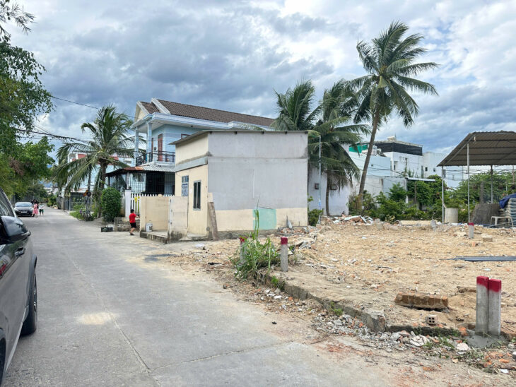 NP-CHỈ CÒN DUY NHẤT 01 LÔ GÓC ĐƯỜNG NHỰA 2 OTO ĐUA, VÕNG DÕNG, VĨNH TRUNG, NHA TRANG.
