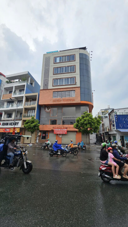 CHO THUÊ TÒA NHÀ GÓC 2 MẶT TIỀN 661 LŨY BÁN BÍCH, P. PHÚ THỌ HÒA, Q. TÂN PHÚ – VỊ TRÍ ĐẮC ĐỊA HIẾM