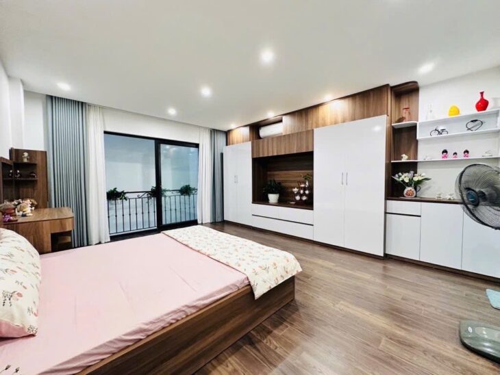 HOÀNG HOA THÁM 6 TẦNG THANG MÁY-DT 45M GIÁ 11,7 TỶ GẦN Ô TÔ