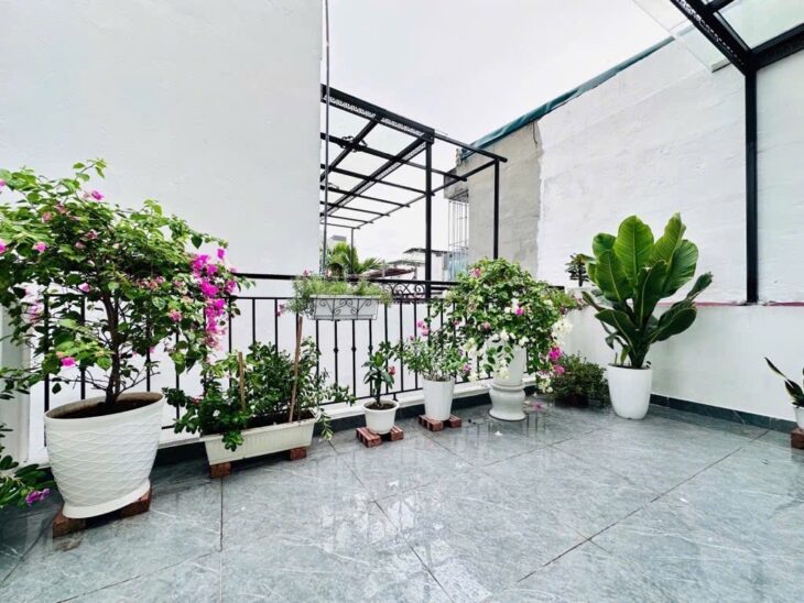 HOÀNG HOA THÁM 6 TẦNG THANG MÁY-DT 45M GIÁ 11,7 TỶ GẦN Ô TÔ