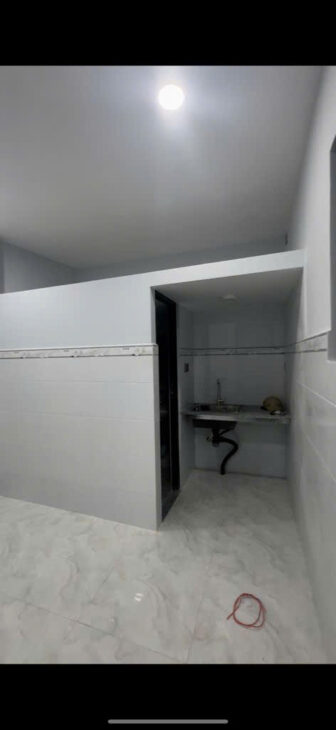 BÁN NHÀ NGANG 5.7 X16 ĐÚC 4T THU NHẬP CÓ 420 TRIỆU