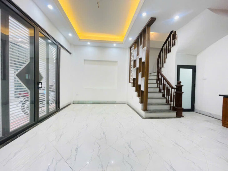 Bán Nhà Lĩnh Nam Xây Mới 32M 5 Tầng 4 Phòng Giá 4.93 Tỷ Sổ Đỏ Chính Chủ