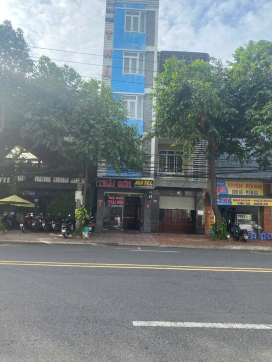 BÁN GẤP Khách Sạn Mặt Tiền TRƯƠNG VĂN BANG, Phường 7 TRUNG TÂM TP VŨNG TÀU ( HỒ CHÍ MINH )