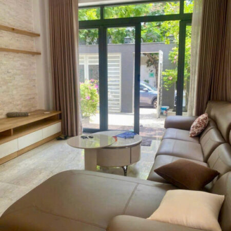 CHO THUÊ NHÀ MỚI 3 TẦNG 10 X 20M THỚI AN LÊ THỊ RIÊNG QUẬN 12 ĐƯỜNG XE TẢI