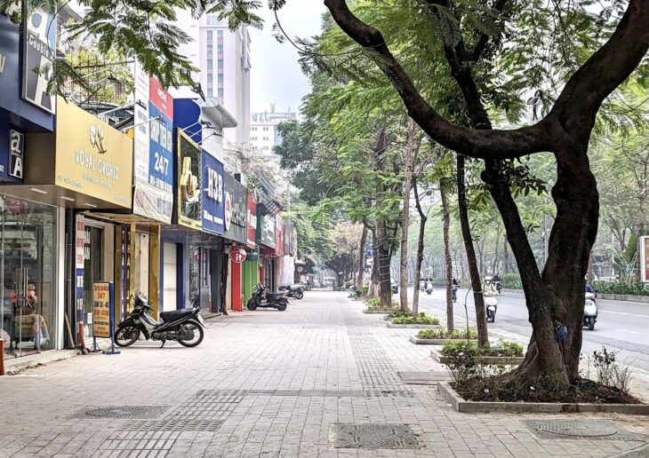 NHÀ VỊ TRÍ ĐẸP – GIÁ ƯU ĐÃI cần bán nhanh căn nhà mặt đường Tô Vĩnh Diện , quận Thanh Xuân, Tp HN