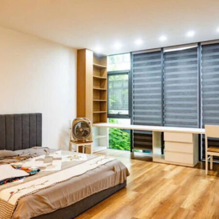 Bán tòa nhà mặt phố Cát Linh, Đống Đa DT 60m2, 5 tầng, thoáng 2 mặt, kinh doanh tốt, vị trí tuyệt