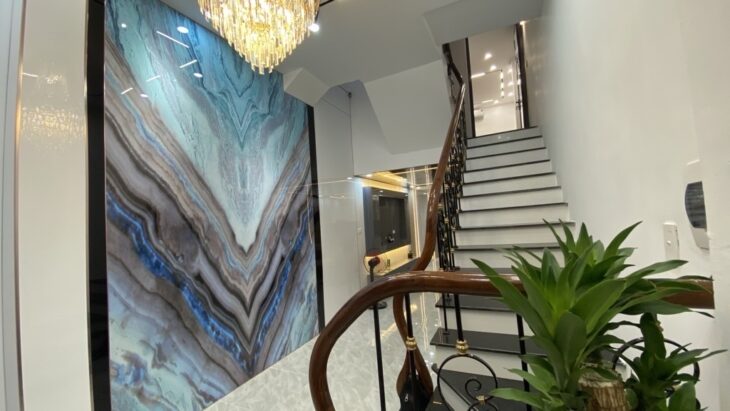 ĐÊ LA THÀNH-DT 40M x 4 TẦNG-8,8 TỶ-30M RA PHỐ