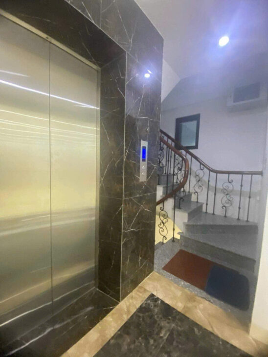 Bán gấp nhà phố Nguyễn Thị Định, Cầu Giấy DT 85m2, 9 tầng thang máy, 2 mặt tiền, ô tô tránh, KD