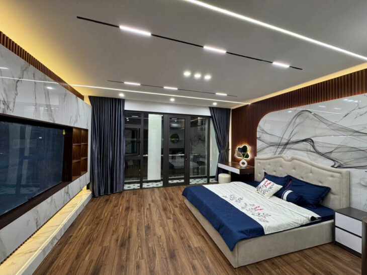 Mở BÁN căn nhà 8 tầng phố ĐÀM QUANG TRUNG – LONG BIÊN