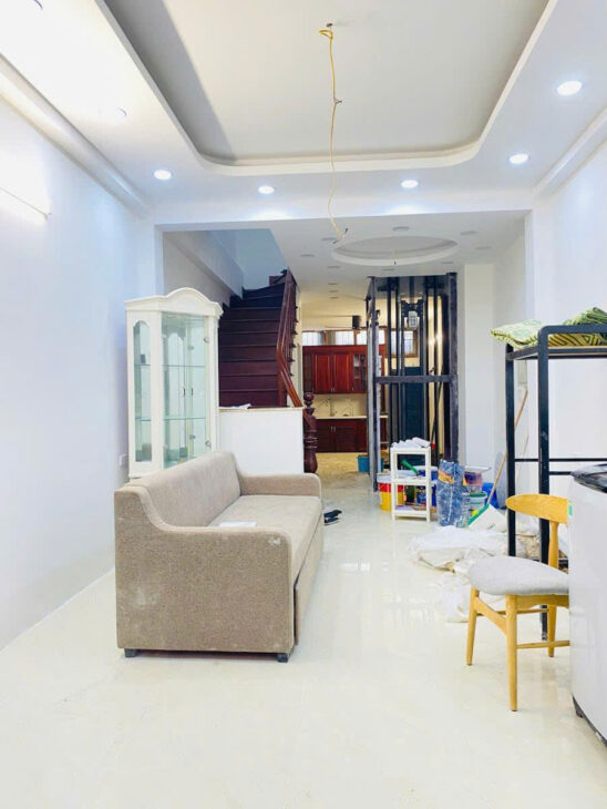 Bán nhà Thái Hà, Đống Đa sổ đỏ 63m – Ngõ thông, thang máy 2 thoáng vĩnh viễn