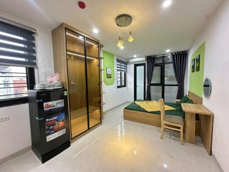 Bán tòa nhà căn hộ dịch vụ phố Chùa Láng DT 85m2, 7 tầng thang máy, gần Đại học Ngoại thương,