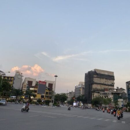 MẶT PHỐ THỤY KHUÊ – NGÃ TƯ VĂN CAO – 73/86M² – MT 8M – LÔ GÓC 3 THOÁNG