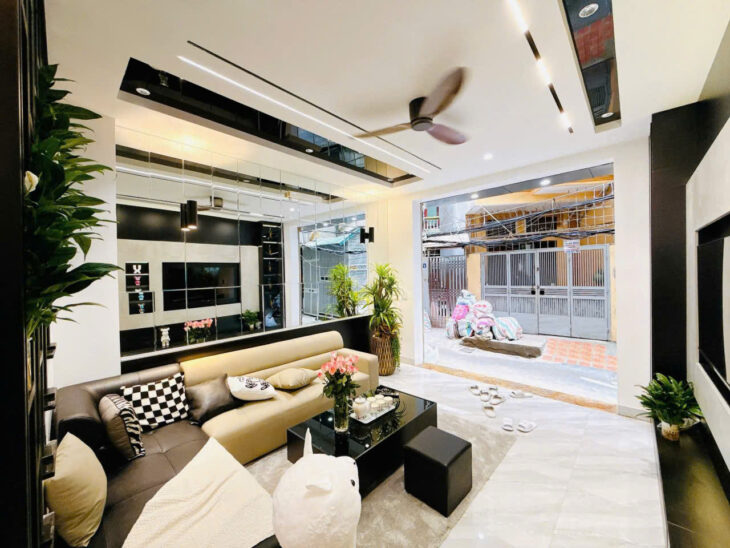 ĐỐNG ĐA Ô TÔ ĐỖ CỬA – NGÕ 4M THÔNG – NHÀ ĐẸP Ở NGAY Phương Mai 46m, 4 tầng,MT hơn 4m.