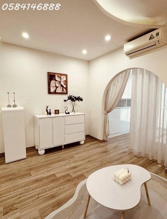 Bán căn hộ Royal City , 136m² , 3 PN , giá : 13 tỷ , LH 0584146888 biết thêm thông tin căn