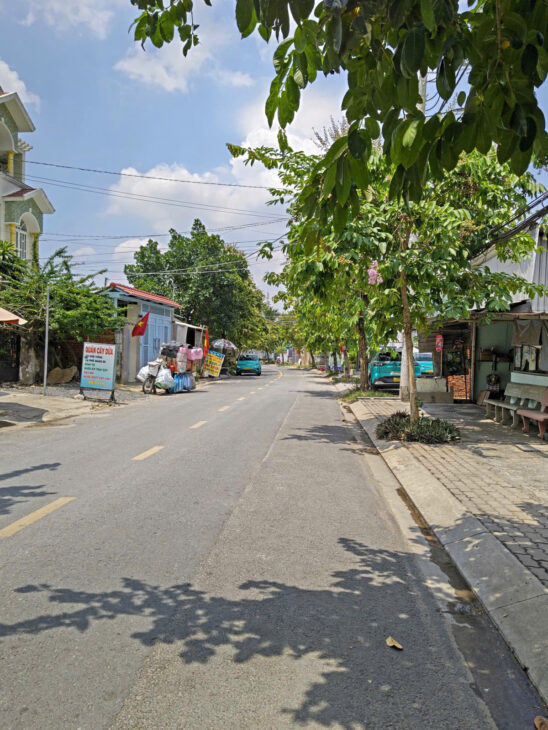 BÁN NHÀ CẤP 4 SHR 9 x 39m MẶT TIỀN TÂN THỚI NHÌ – HÓC MÔN