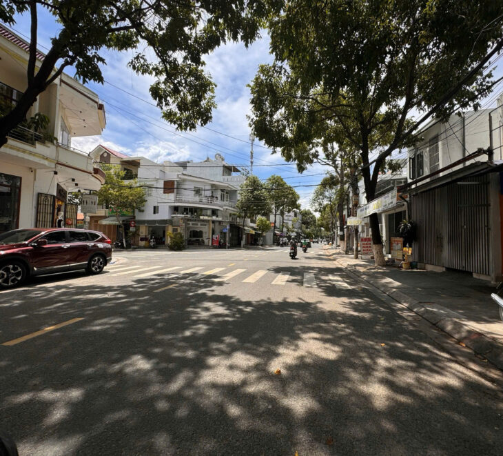 BÁN NHÀ MẶT TIỀN KINH DOANH GIÁP VÒNG XOAY NGUYỄN ĐỨC CẢNH & HOÀNG DIỆU KHU PHƯỚC LONG.