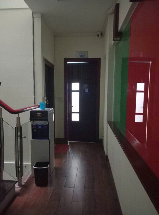 PHÂN LÔ, VỈA HÈ, MẶT NGÕ Ô TÔ TRÁNH, NGÕ THÔNG, GẦN PHỐ, 7 T, THANG MÁY- Thái Hà 102 m,, mt 4.8 m