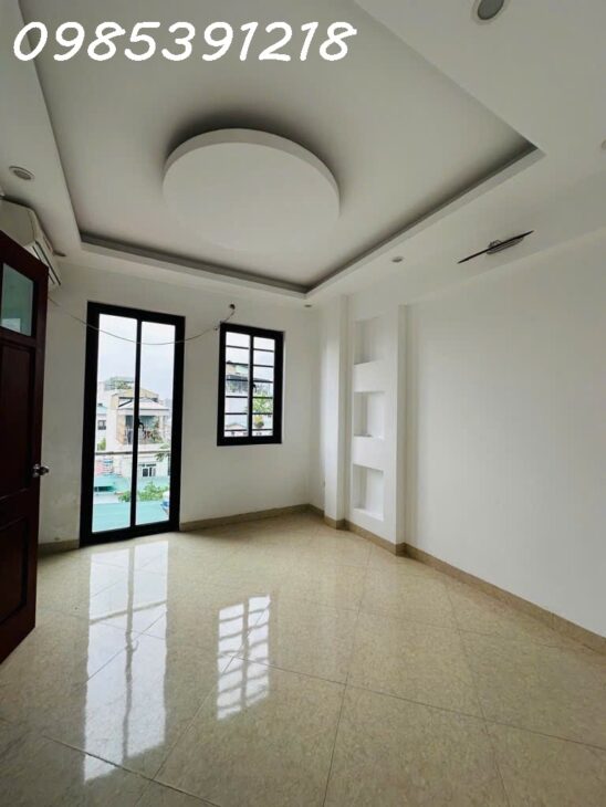 10M RA ĐƯỜNG BỜ SÔNG- TRƯƠNG ĐỊNH- 35M2- 5T- 6.5TỶ NGÕ 3 GÁC TO THÊNH THANG