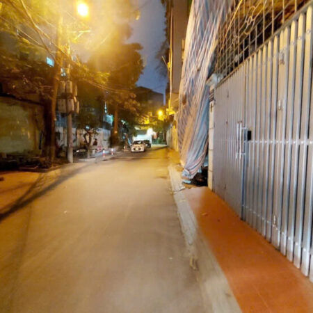 BÁN NHÀ MẶT NGÕ PHỐ HOÀNG CẦU. THUẬN TIỆN KINH DOANH