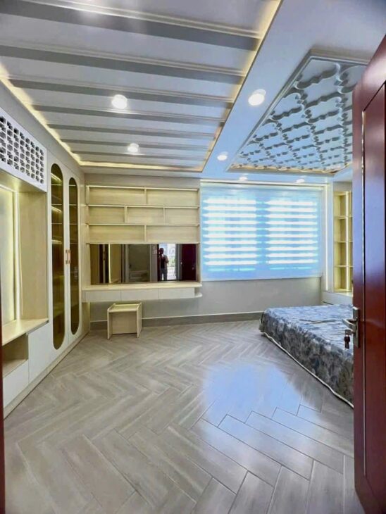 VILLA AN CƯ LẠC NGHIỆP TẠI QUẬN 7 – VUÔNG VỨC, NGANG LỚN HIẾM CÓ – 8.8 Tỷ