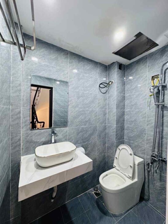 HOÀNG HOA THÁM-DT 54M-GIÁ CHỈ 8,6 TỶ-GẦN Ô TÔ-2 THOÁNG-SÂN VƯỜN ĐẸP-FULL NỘI THẤT