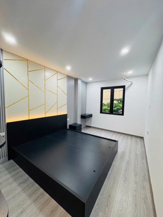 HOÀNG HOA THÁM-DT 54M-GIÁ CHỈ 8,6 TỶ-GẦN Ô TÔ-2 THOÁNG-SÂN VƯỜN ĐẸP-FULL NỘI THẤT