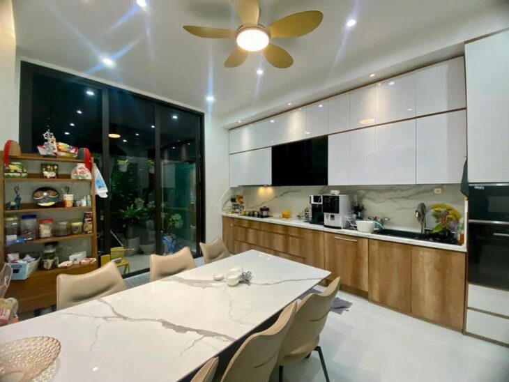 SIÊU PHẨM NHÀ PHỐ – TÂN PHÚ – 4 TẦNG – GARA Ô TÔ – KHỦNG 73,6M2 – NHỈNH 8,5 TY, SỔ HỒNG.