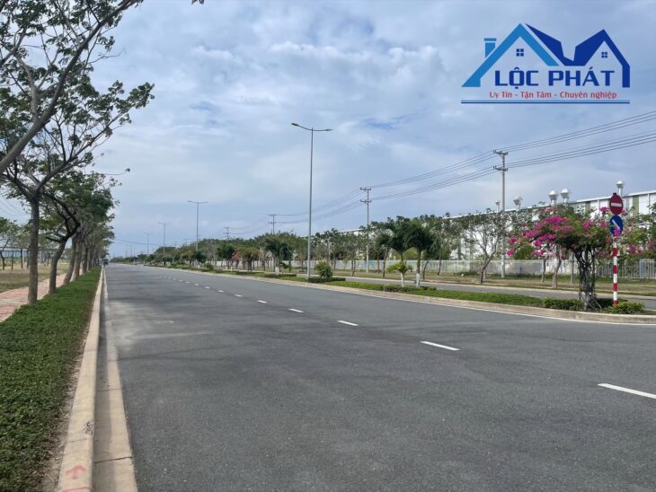 Bán đất 5ha SKK khu công nghiệp Phú Mỹ, Bà Rịa Vũng Tàu, giá 139usd/m2