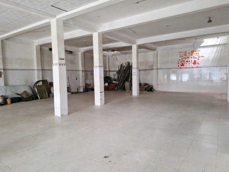BÁN NHÀ KHO SIÊU RỘNG – NGAY KCN SÓNG THẦN – 227M² – 3 TẦNG – NGANG 12M