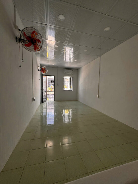 BÁN NHÀ VỪA Ở VỪA KINH DOANH NGAY TTTP NHA TRANG ĐƯỜNG 2 OTO