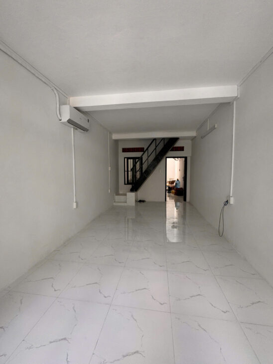 BÁN NHÀ VỪA Ở VỪA KINH DOANH NGAY TTTP NHA TRANG ĐƯỜNG 2 OTO