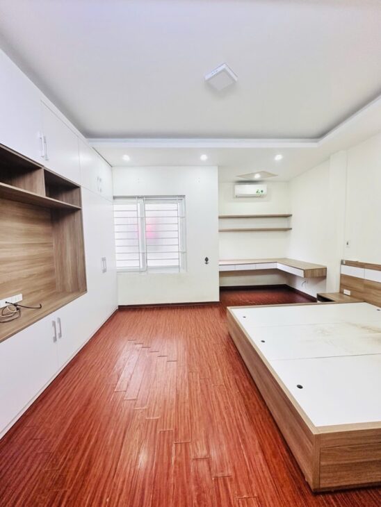 Bán nhà đẹp Dương Khuê – 10m ô tô – lô góc – ở ngay
