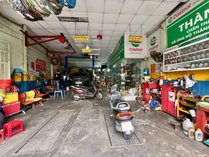 Cho thuê mặt phố Lê Văn Sỹ, 120 triệu, 300m2, 3PN, 3WC, giá siêu hời