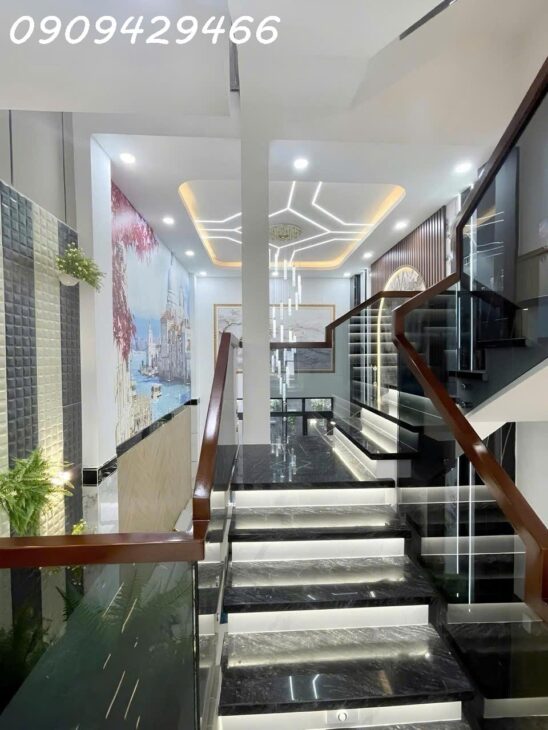 5,1 TỶ – QUẬN 7 – HẺM XE HƠI – SỔ HỒNG RIÊNG – GẦN NGUYỄN THỊ THẬP