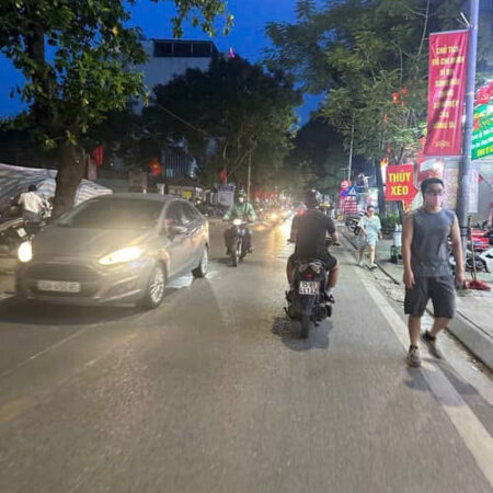 HOT!!! CHỈ 260 TRIỆU M CÓ NHÀ NGÕ 164 ĐỘI CẤN 121M 4 TẦNG MT 6.4M GIÁ 31.5 TỶ 0878168006