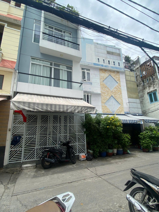 Khu nhà VIP Đinh Tiên Hoàng-BThanh-40m2-4 tầng-4x10m-Hẻm xe hơi-Nhỉnh 5 Tỷ