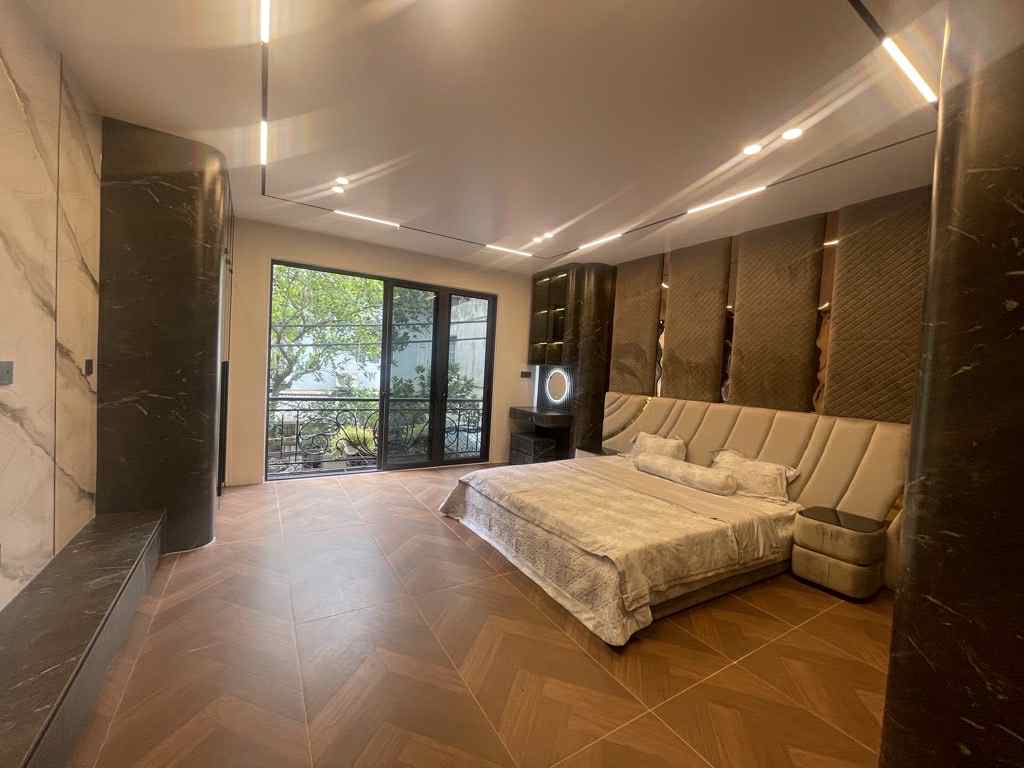 nhà đẹp Hồng Tiến, 45m x 6 tầng, mặt tiền 5m, gara ôtô, full nội thất