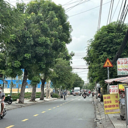 Nhỉnh 12 tỷ sở hữu MTKD sầm uất Nguyễn Văn Quá 100m2 ngang 4.1m 4 lầu gần chợ Cây Sộp.