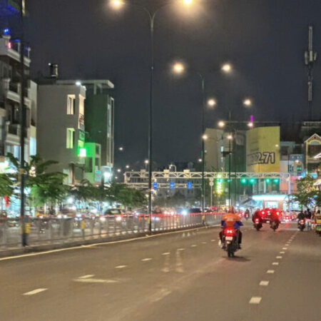 MTKD ngang 4.2m 56m2 KD sầm uất 4 tầng ngay CV Văn Hóa cạnh Dương Quảng Hàm chỉ 15 tỷ