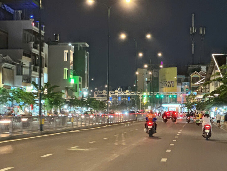 MTKD ngang 4.2m 56m2 KD sầm uất 4 tầng ngay CV Văn Hóa cạnh Dương Quảng Hàm chỉ 15 tỷ