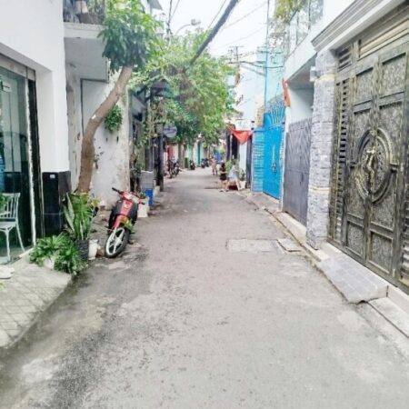 Dưới 5,8 tỷ nhà MT 2 Lầu + ST gần Lạc Long Quân, đang cho thuê 14tr/tháng