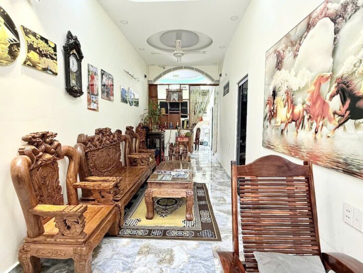 Nhà Nở hậu HXH 130m2, tặng GPXD – Nguyên Hồng QV