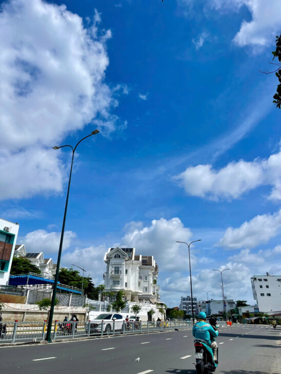 Chỉ 7.5 tỷ có ngay nhà 5 tầng Dương Quảng Hàm hẻm 5m, gần Lotte Mart!