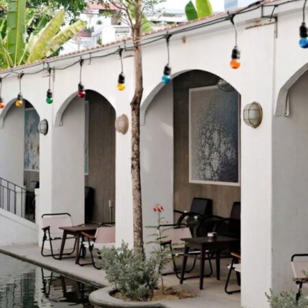 Villa cổ 2 tầng + Coffee Đ.10m 970m2, SHR Nở hậu – Dương Quảng Hàm Gò Vấp SS