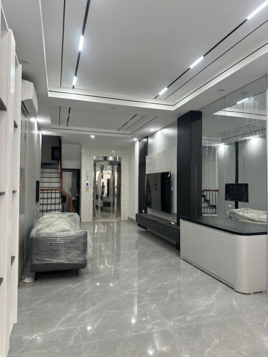 BÁN NHÀ hOÀNG NHƯ TIẾP- LONG BIÊN, 50M, THANG MÁY, MỚI TINH- NHỈNH 12 TỶ( TL)